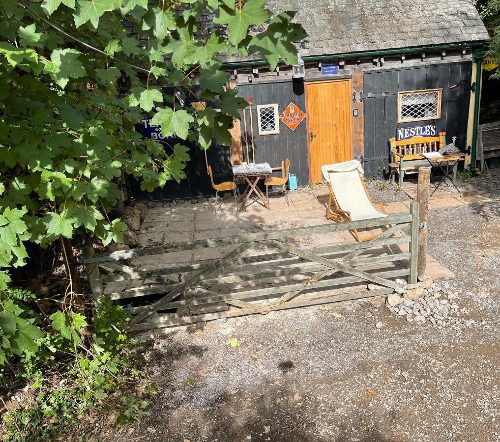 Remarkable Boultons Barn With Hot Tub 뉴턴애벗 외부 사진