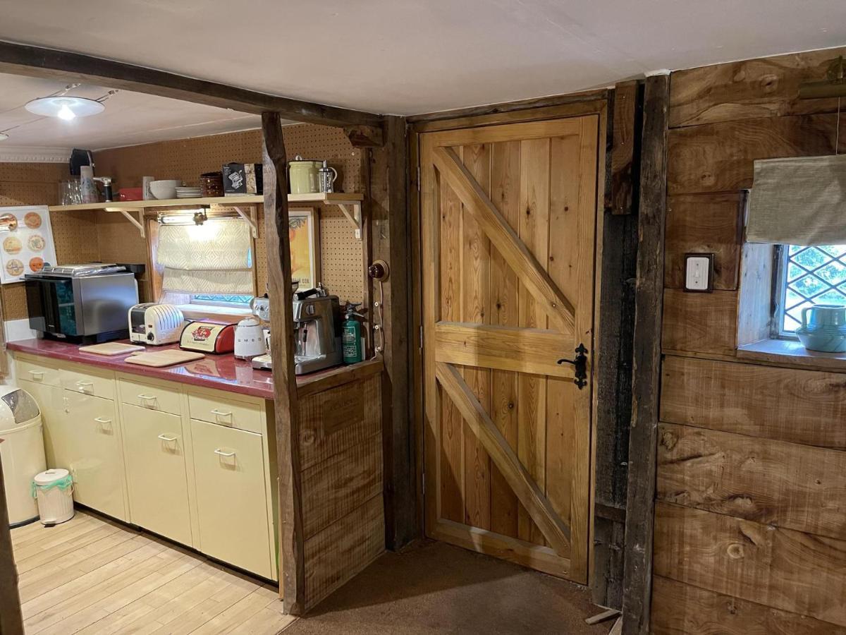 Remarkable Boultons Barn With Hot Tub 뉴턴애벗 외부 사진